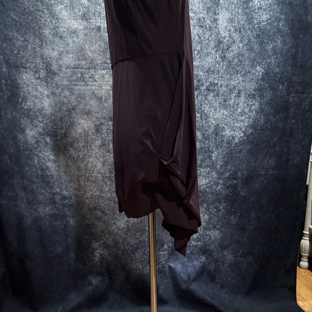 Sun Light Paris sleeveless zipper asymmetrical drape hem burgundy dress - Picture 4 of 8